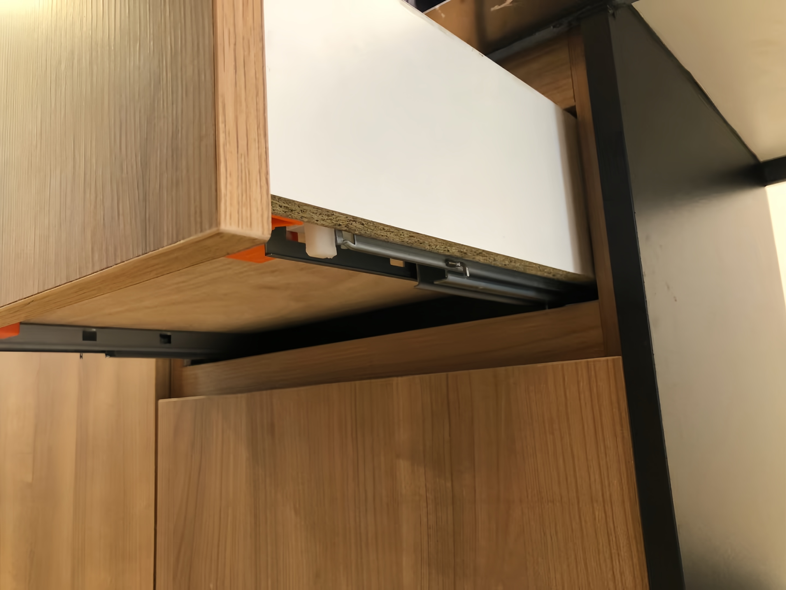 Home drawer slide manufacturers,ball bearing slide manufacturers,drawer slide manufacturer,drawer slide supplier,soft close drawer slides manufacturers marine grade drawer slides